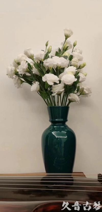 湘西土家族苗族自治州早安  人生如花，我们都是自己航船的船长。