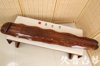 湘西土家族苗族自治州●久音古琴  ●今日推荐20240831  【断纹蕉叶】